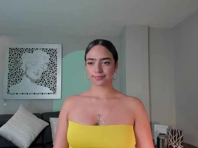 Live sex webcam photo for MariamRivera #274463112