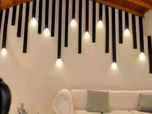 Live sex webcam photo for MariamRivera #275654703