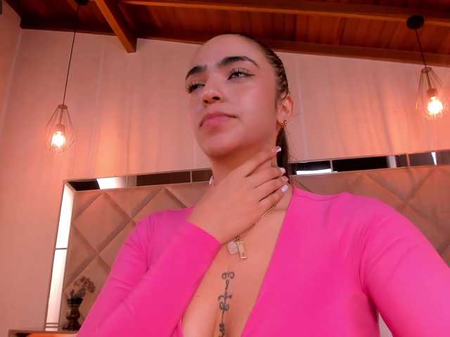 Live sex webcam photo for MariamRivera #275810299