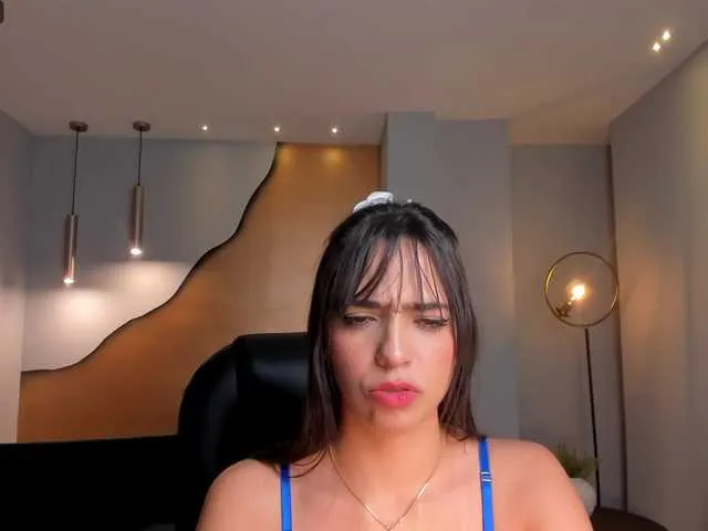 Live sex webcam photo for MariamRivera #276321052