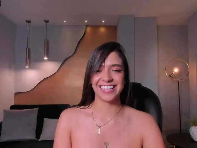 Live sex webcam photo for MariamRivera #276335816