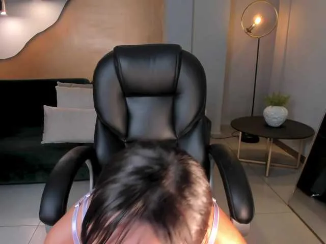 Live sex webcam photo for MariamRivera #276343465