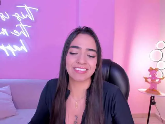 Live sex webcam photo for MariamRivera #278213450