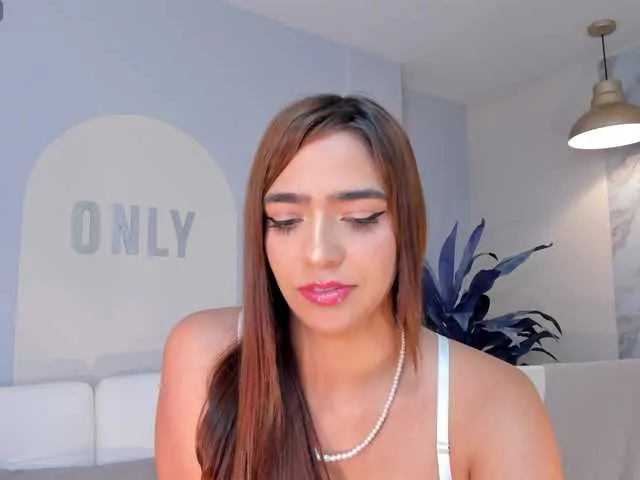 Live sex webcam photo for MariamRivera #290573186