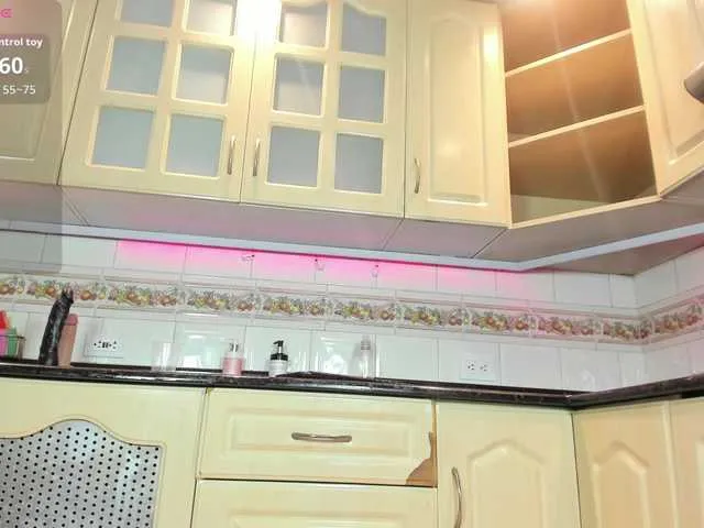 Live sex webcam photo for Marian-Reynolds #292215621