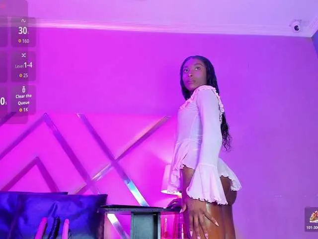 Live sex webcam photo for Marian-Reynolds #292268432