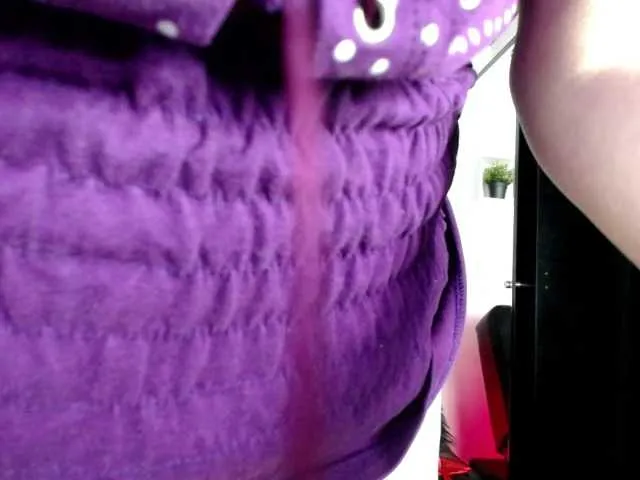 Live sex webcam photo for MarianFire #273661684