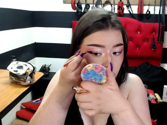 Live sex webcam photo for MarianRan #290599070