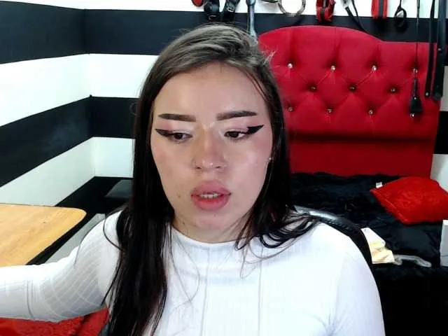 Live sex webcam photo for MarianRan #290619404