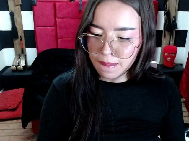 Live sex webcam photo for MarianRan #290811050