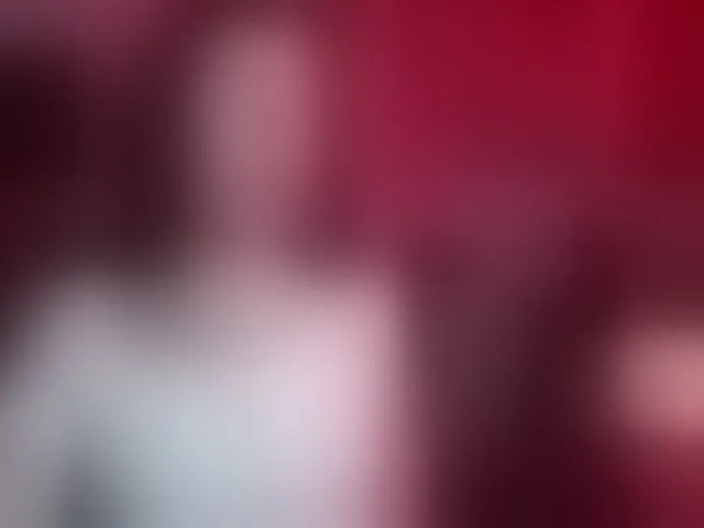 Live sex webcam photo for MarianRan #292537125