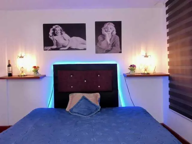 Live sex webcam photo for Mariana-Jones #275899618