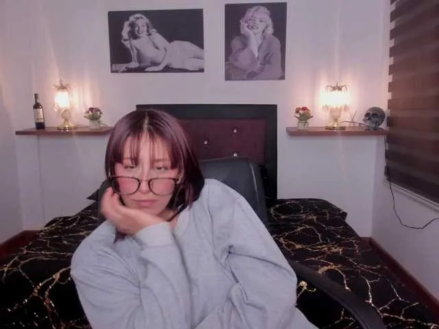 Live sex webcam photo for Mariana-Jones #291344379