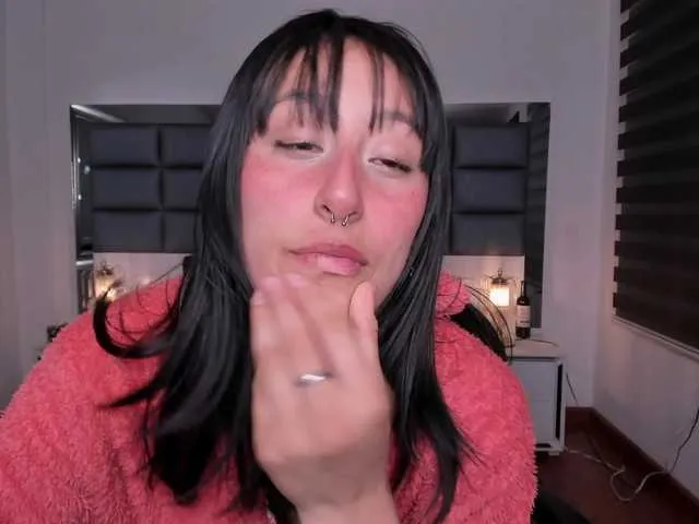 Live sex webcam photo for Mariana-Jones #292211685