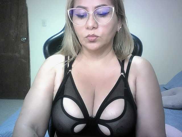 Live sex webcam photo for Mariana0x #294111334