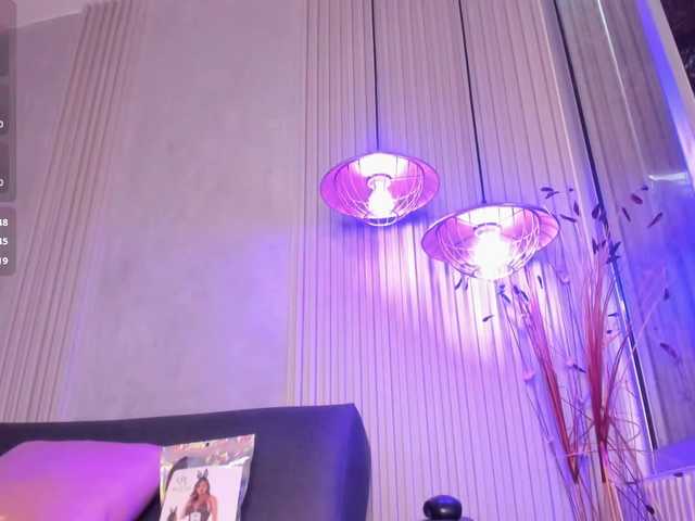 Live sex webcam photo for MarianaaSantos #292191064