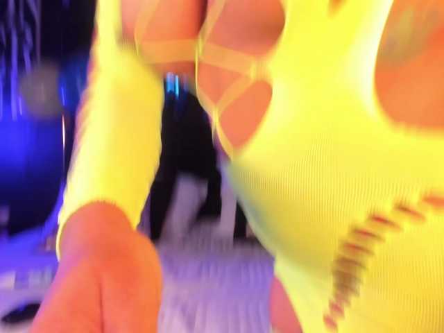 Live sex webcam photo for MarianaaSantos #292302273