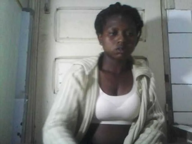 Live sex webcam photo for Mariangeh #276278097