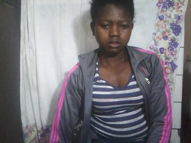 Live sex webcam photo for Mariangeh #276342909