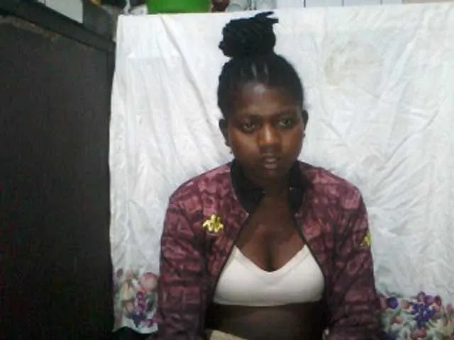 Live sex webcam photo for Mariangeh #276628514