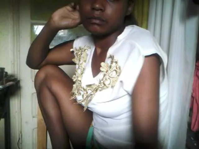 Live sex webcam photo for Mariangeh #277044729