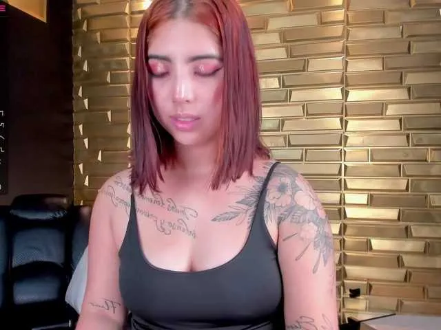 Live sex webcam photo for MarianneFox #272634642