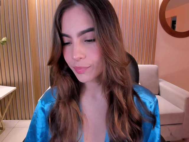 Live sex webcam photo for MarianneLane #290796478