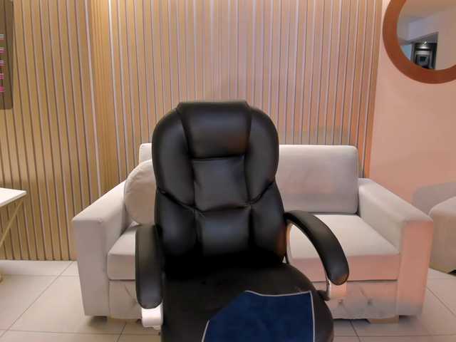 Live sex webcam photo for MarianneLane #291491984