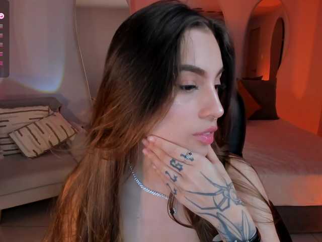 Live sex webcam photo for MarianneLane #291566178