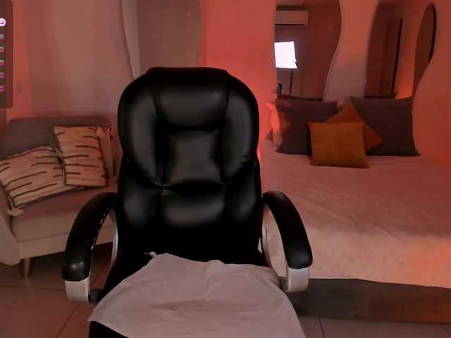 Live sex webcam photo for MarianneLane #291586759