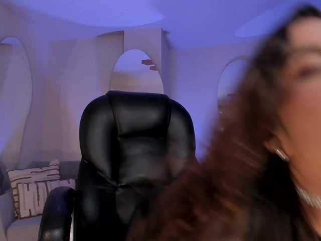 Live sex webcam photo for MarianneLane #291619633