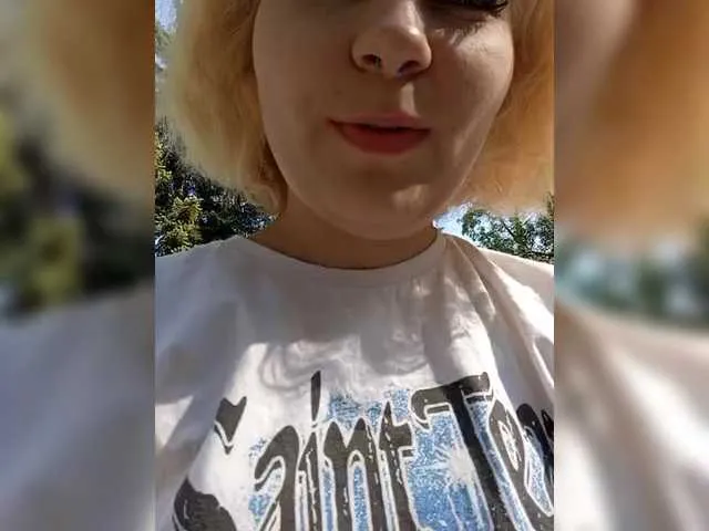 Live sex webcam photo for Marie-outdoor #290035613