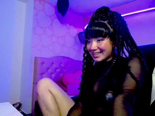 Live sex webcam photo for MarieCallin #272001541