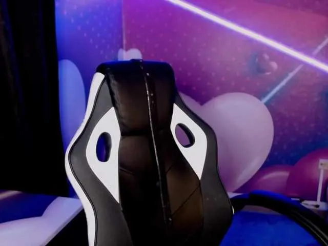 Live sex webcam photo for MarieCallin #272201502