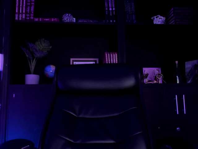 Live sex webcam photo for MarieCatt #276058934