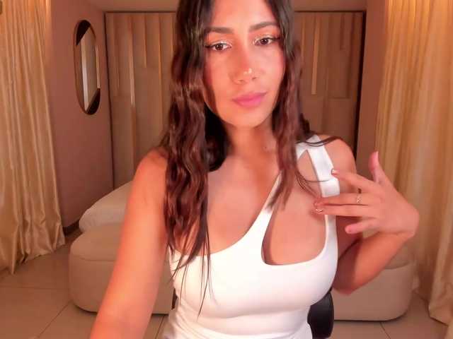 Live sex webcam photo for MarieJaneX #287904568