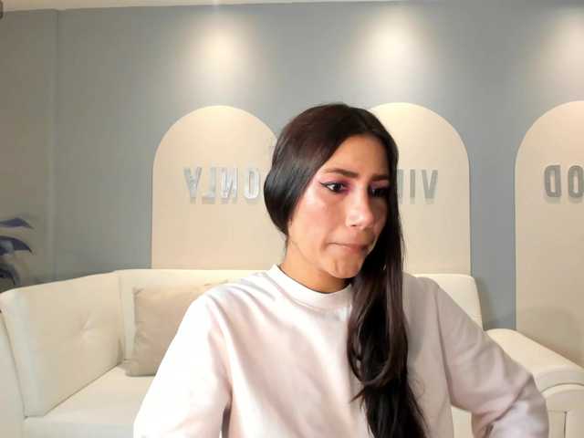 Live sex webcam photo for MarieJaneX #287904580