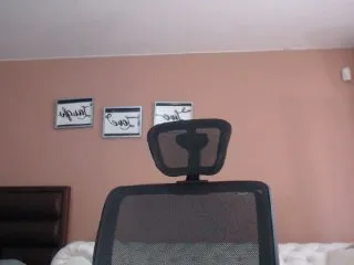 Live sex webcam photo for MarieJaneX #287904159