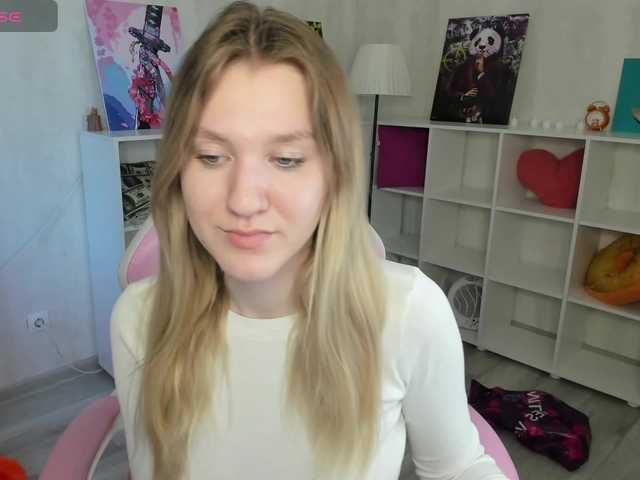 Live sex webcam photo for Mariel-Brown #290936503