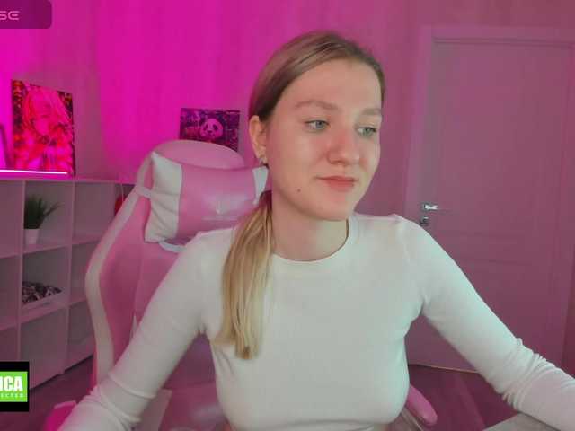 Live sex webcam photo for Mariel-Brown #291121378