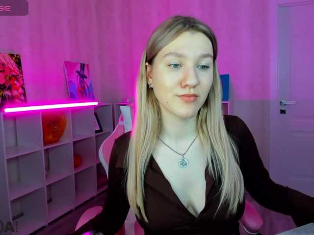 Live sex webcam photo for Mariel-Brown #291418086