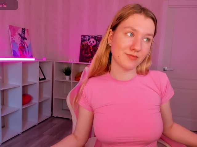 Live sex webcam photo for Mariel-Brown #291526753