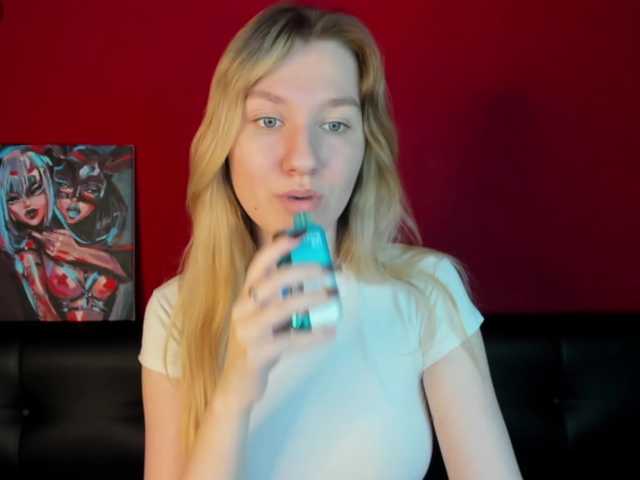 Live sex webcam photo for Mariel-Brown #291790790