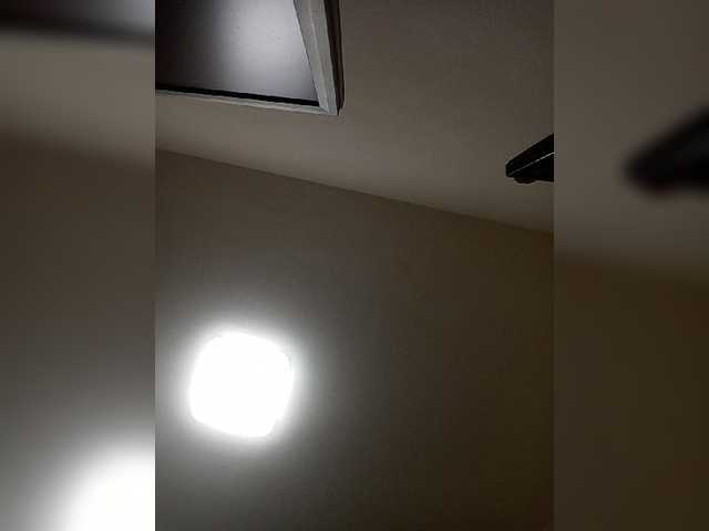 Live sex webcam photo for Marielulu1 #272499051