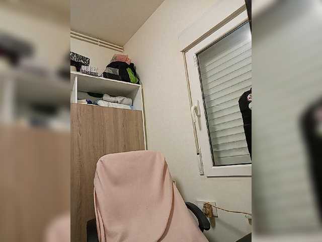 Live sex webcam photo for Marielulu1 #272542130