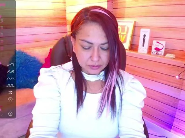 Live sex webcam photo for Marien- #276457666