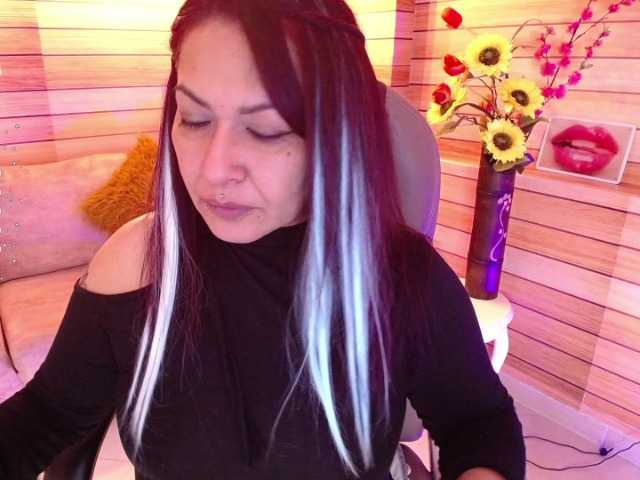 Live sex webcam photo for Marien- #277062204