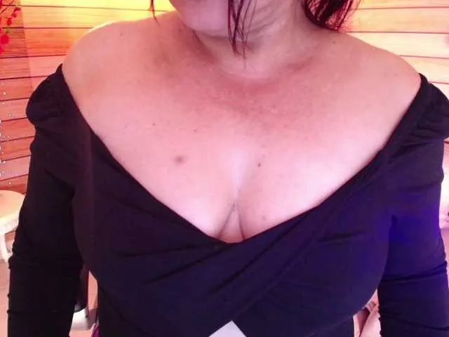 Live sex webcam photo for Marien- #277137218