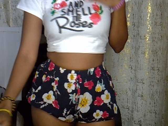 Live sex webcam photo for Mariewana #291657389