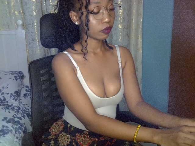 Live sex webcam photo for Mariewana #291887518